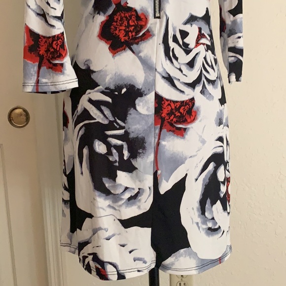 Allen B by Allen Schwartz Size Medium Rose/Floral Design Dress - Picture 3 of 10